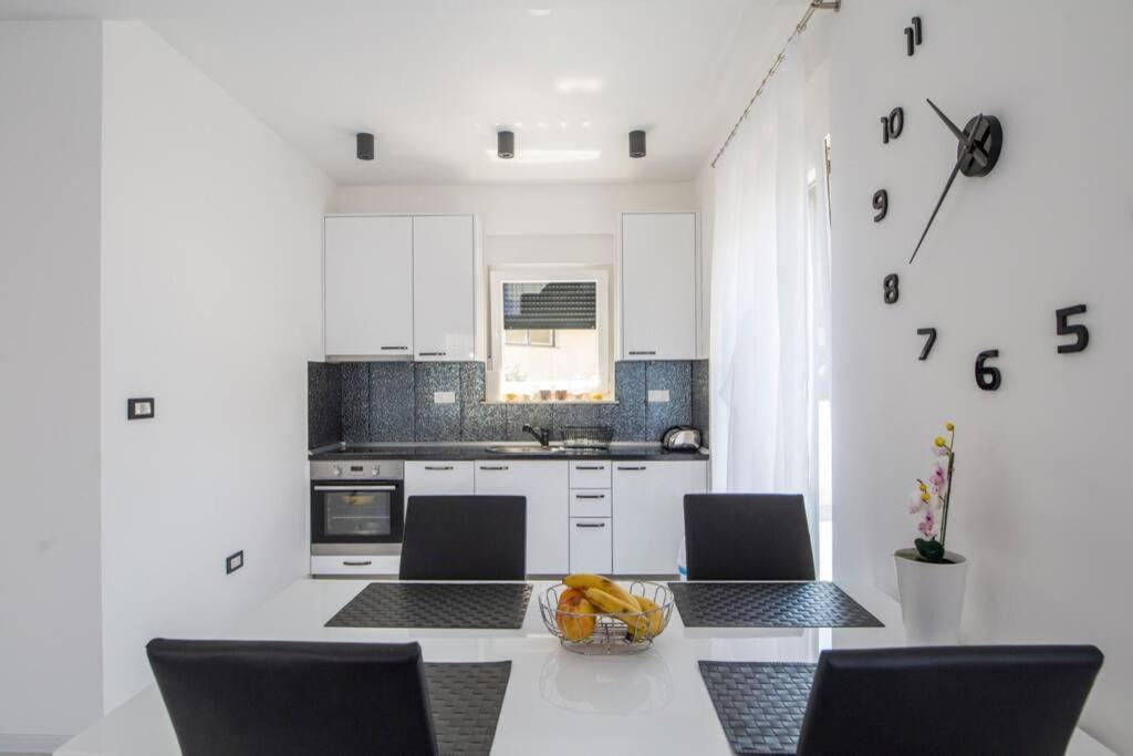 Holiday House Gavran Vodice Zewnętrze zdjęcie
